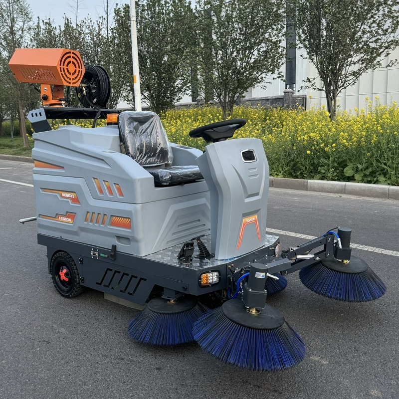 SP三朋X6机甲五刷驾驶式扫地车 物业工厂保洁清扫车