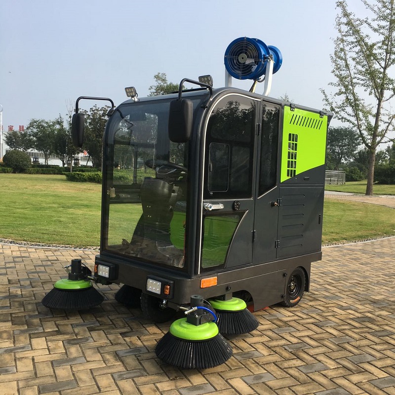 三朋SP驾驶式扫地机C款 高压洗濯雾炮扫地车