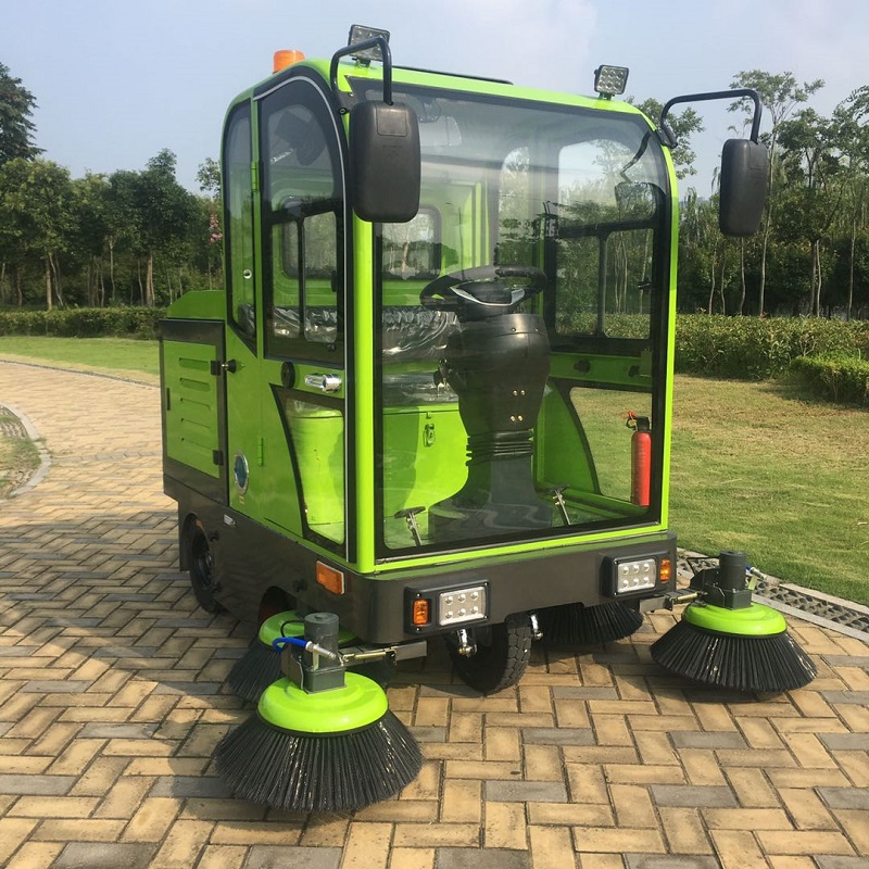 三朋SP1900全关闭五刷驾驶式扫地机 校园小区工厂扫地车